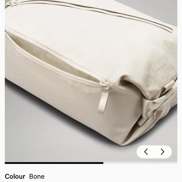 Lululemon Athletica Bone Duffel Bag - Picture 2 of 9